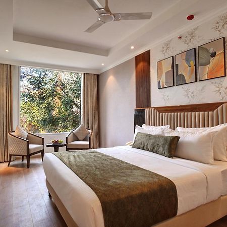 Iva Premium Delhi Airport With Airport Drop Hotell New Delhi Eksteriør bilde
