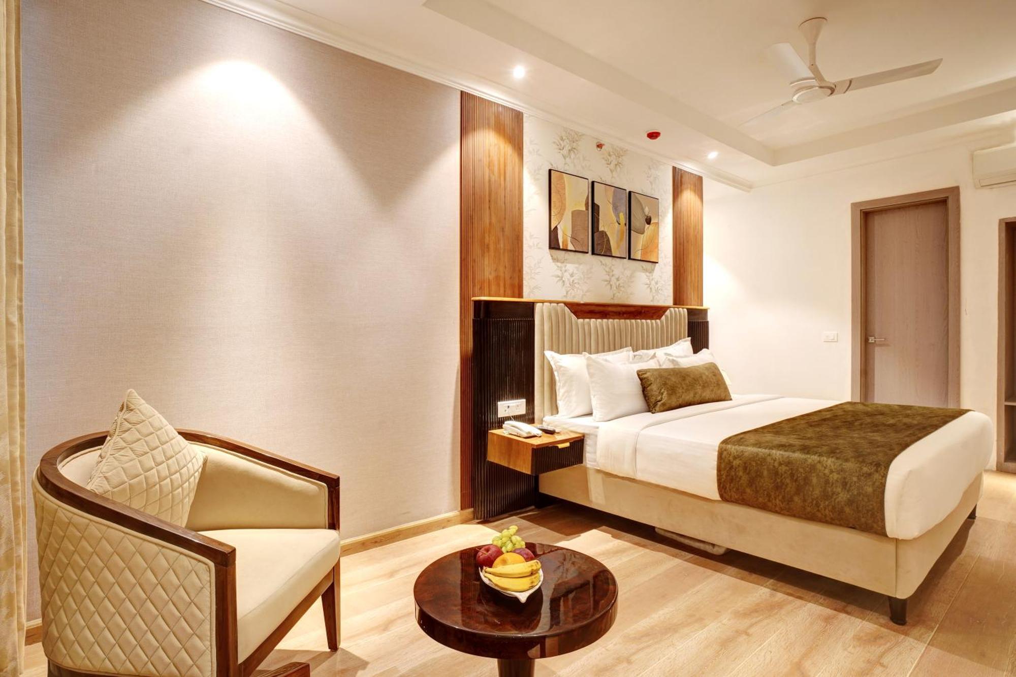 Iva Premium Delhi Airport With Airport Drop Hotell New Delhi Eksteriør bilde