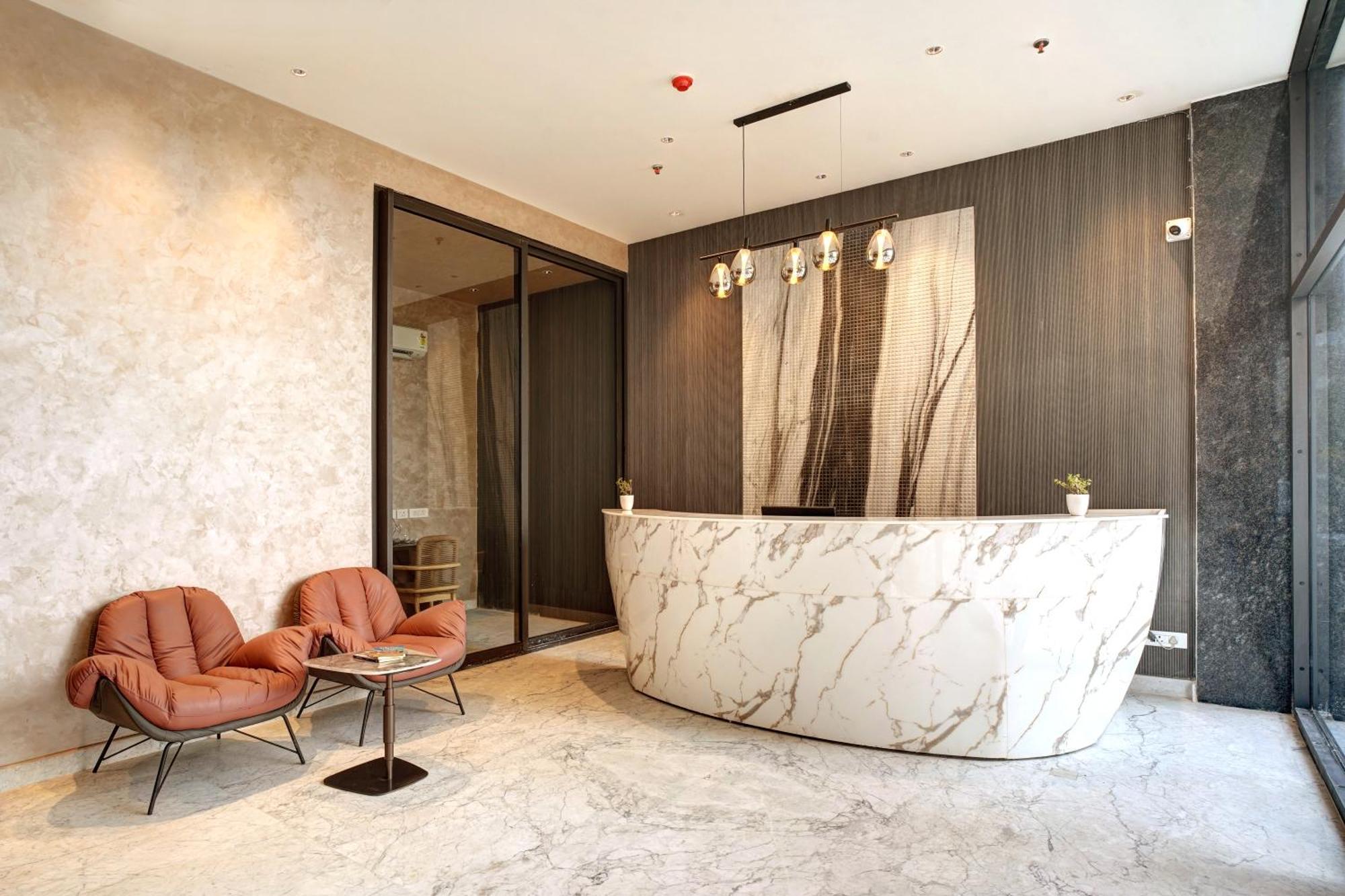 Iva Premium Delhi Airport With Airport Drop Hotell New Delhi Eksteriør bilde