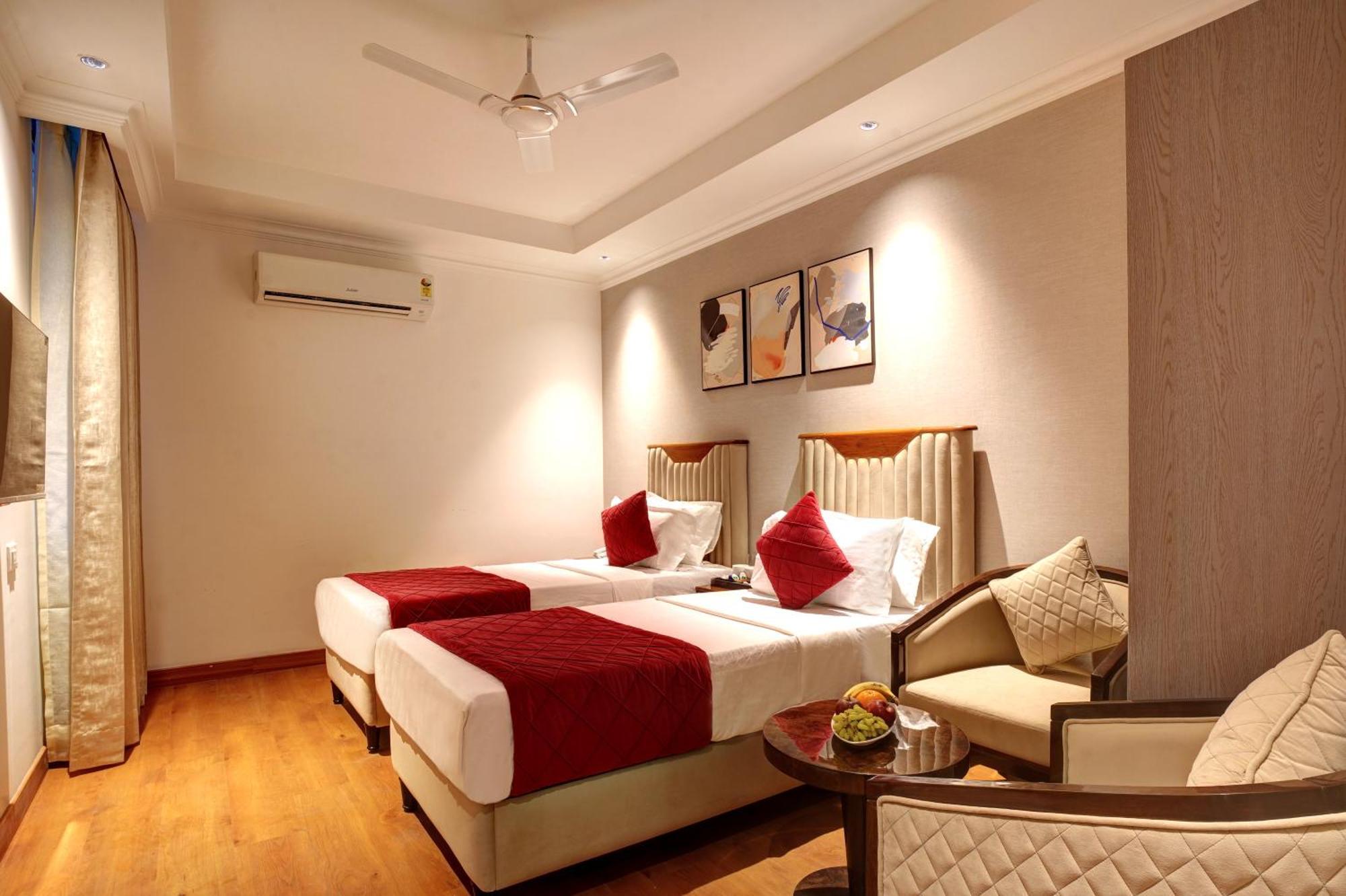 Iva Premium Delhi Airport With Airport Drop Hotell New Delhi Eksteriør bilde