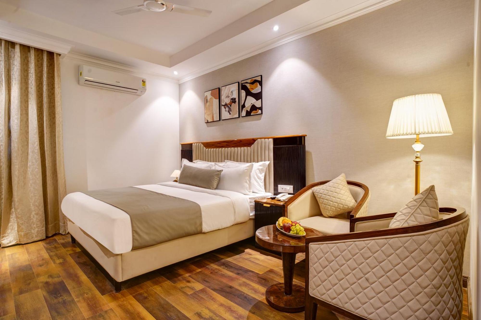 Iva Premium Delhi Airport With Airport Drop Hotell New Delhi Eksteriør bilde