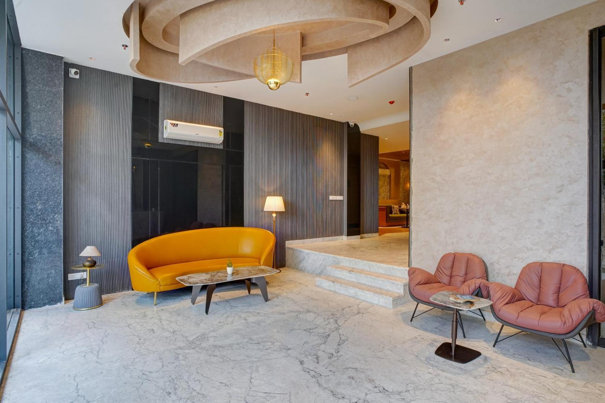 Iva Premium Delhi Airport With Airport Drop Hotell New Delhi Eksteriør bilde